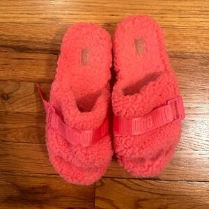 Womens UGG Taffy Pink Fluffita Slide Slippers sz 7